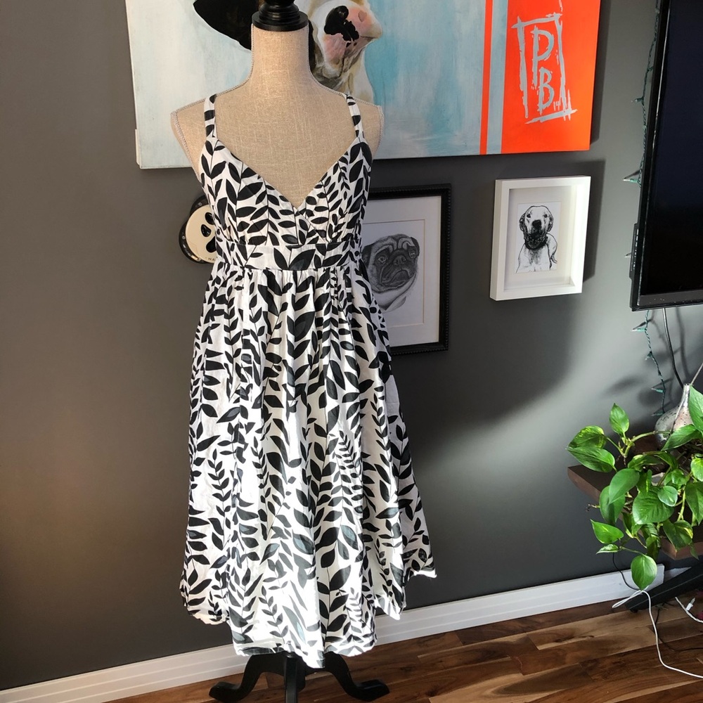 Botanical Tea Dress - Picture 3 of 13